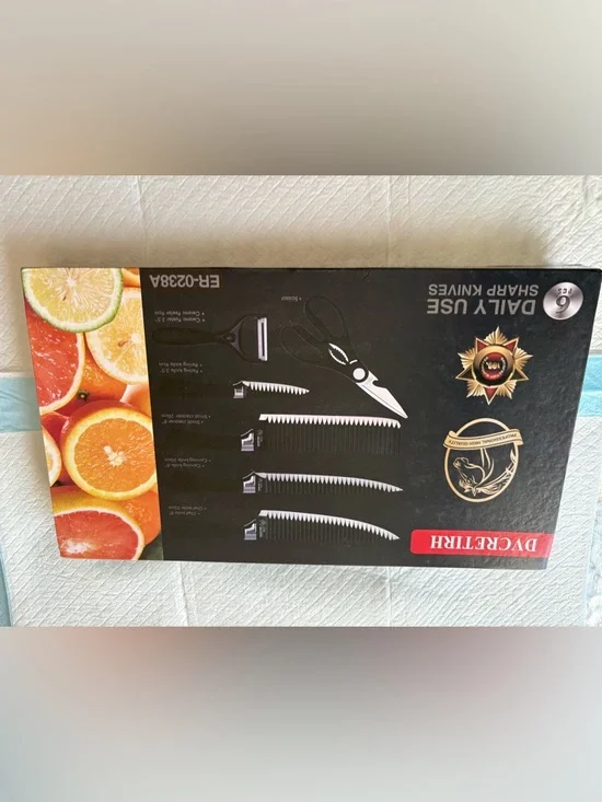 NEW IN BOX- Dvcretirh professional knife, kitchen utensils 6 piece set